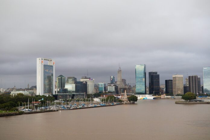 Alerta Meteorológica: Tres Días de Tormentas y Posibilidad de Granizo en Buenos Aires