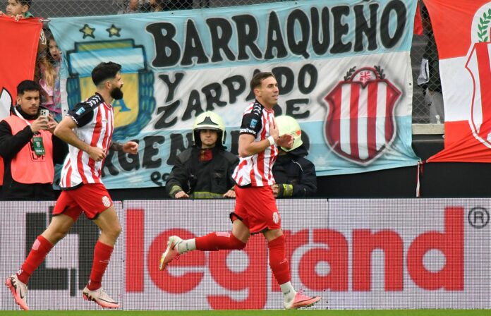 Briasco brilla y Barracas Central se impone ante Huracán con un 2-0 contundente