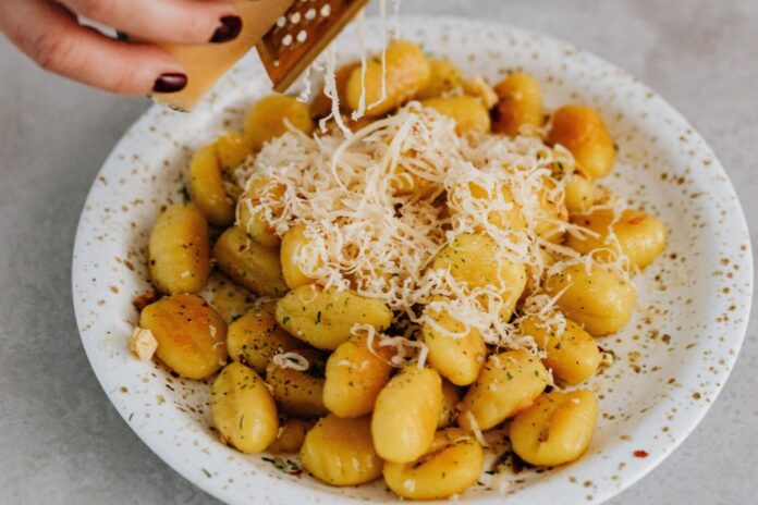 Descubre la Receta Perfecta para Preparar Ñoquis en Casa Este Jueves