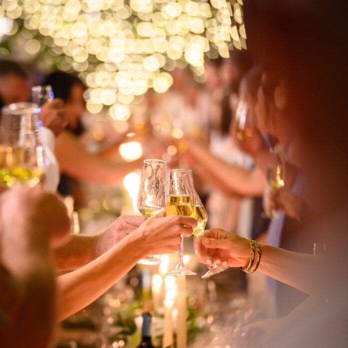 Descubre las Nuevas Tendencias en Vinos Espumantes: Innovación y Sabor para Celebrar