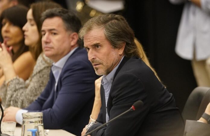 Diputados en Acción: Presupuesto, Malvinas y Ley de Tierras en el Centro del Debate