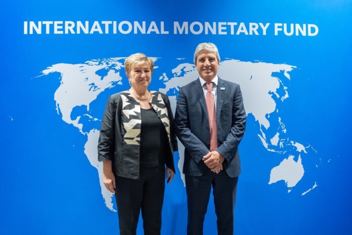 El FMI Aprueba Tercera Revisión del Acuerdo con Argentina y Facilita Nuevo Desembolso