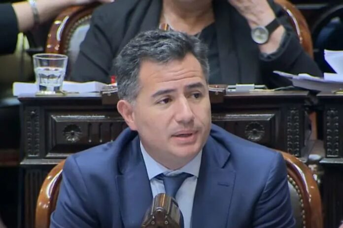 El oficialismo programa una sesión clave para frenar la oposición al DNU 70