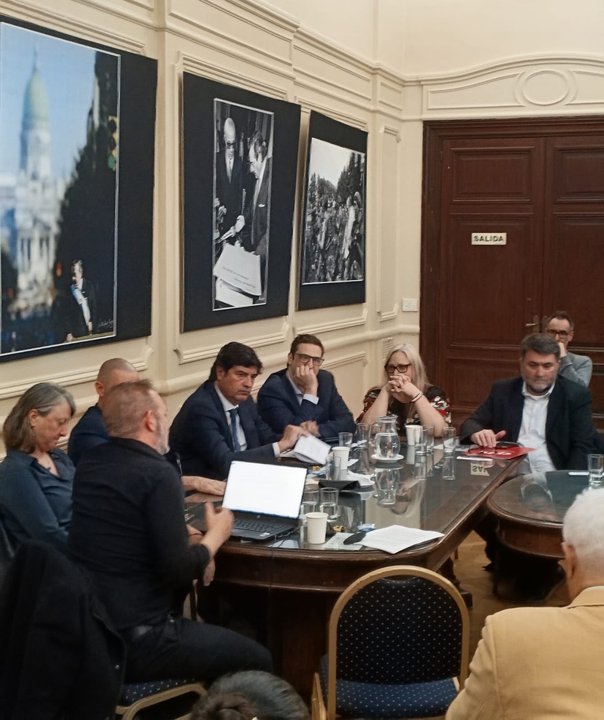 Expertos Debaten sobre Violencia Policial en Seminario Internacional