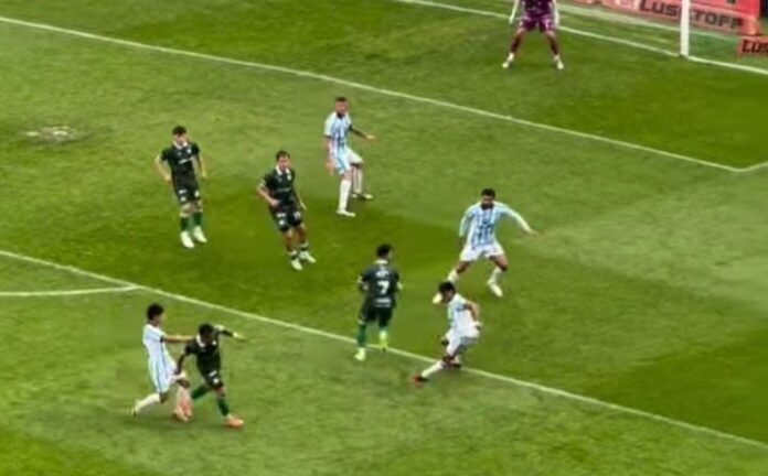 Ferro Carril Oeste se acerca al sueño del ascenso tras vencer a Racing de Córdoba