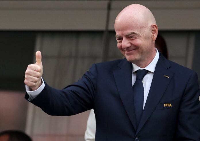 FIFA Refuerza Normas Disciplinarias para Proteger Decisiones Arbitrales