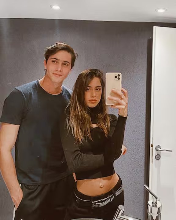 Fran Stoessel Actualiza la Salud de Su Padre en Medio de la Controversia Familiar