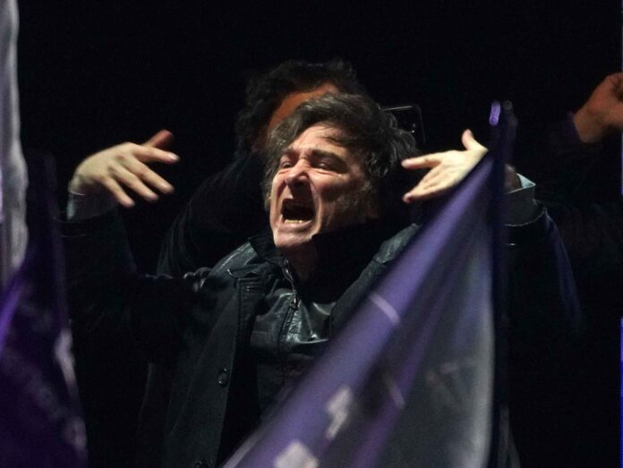 Javier Milei: Un Presidente Reconocido con 35 Distinciones en su Gestión