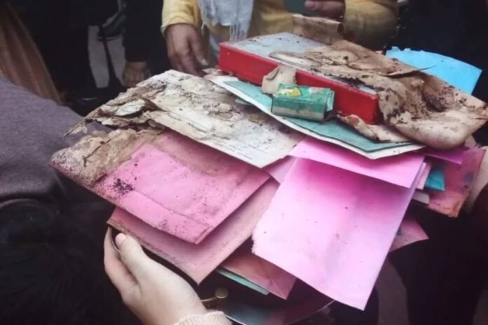 La mágica apertura de una cápsula del tiempo: 25 años de anhelos y reflexiones en Deán Funes