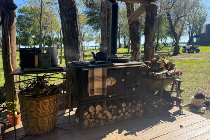 La Tradición de la Cocina a Leña: Istilart, una Fábrica que Resiste el Paso del Tiempo