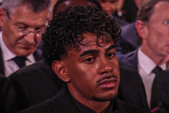 Lamine Yamal: El joven talento que brilló sin festejar en la gala del Balón de Oro