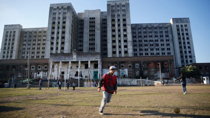 Los Elefantes Blancos de Argentina: Obras Inconclusas que Marcan un Legado