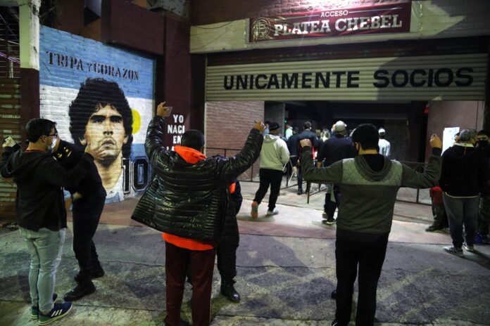 Niño de 12 años en estado crítico tras accidente con arco de fútbol en Club Lanús