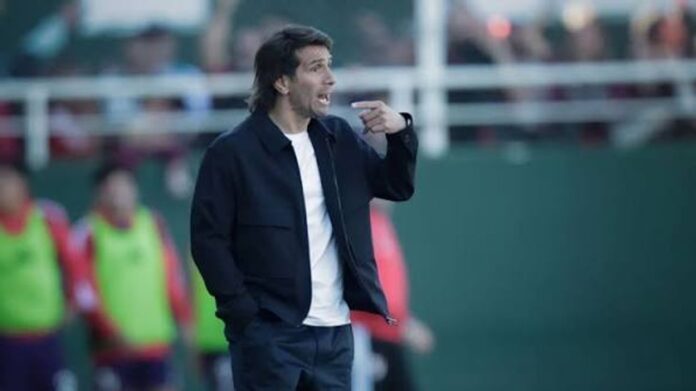 Ponzio en la Mira: El Superclásico como Oportunidad para su Futuro en River