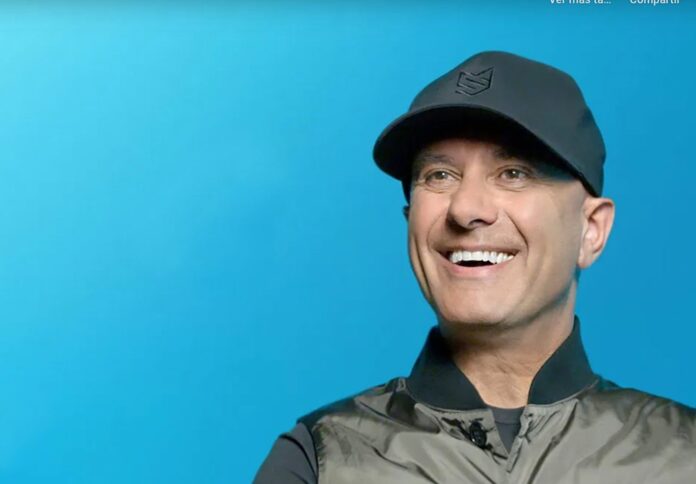 Robin Sharma: Transformando la Crisis en Oportunidad para el Crecimiento Personal
