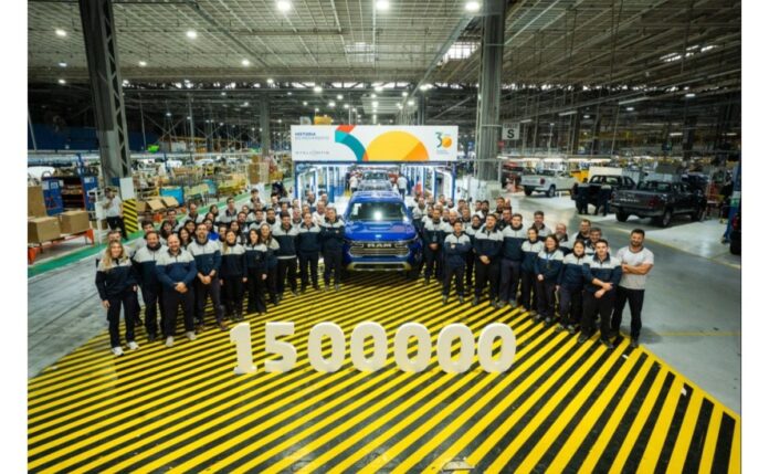 Stellantis Celebra la Producción de 1,5 Millones de Vehículos en Córdoba y Anuncia Nuevos Proyectos