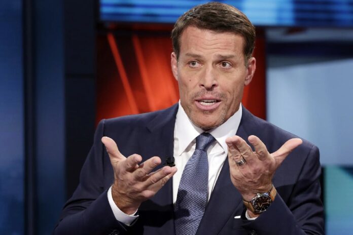Tony Robbins revela la raíz del sufrimiento y cómo transformarlo a través de la gratitud