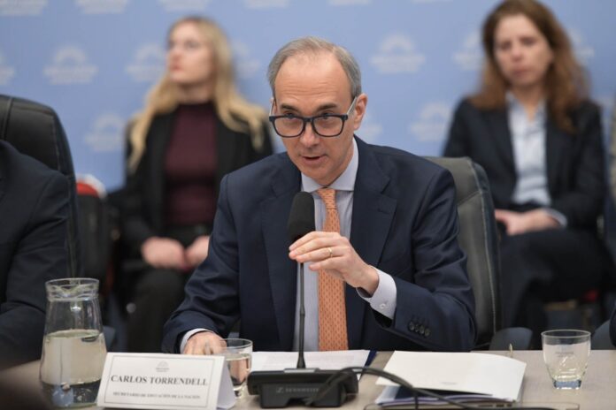 Torrendell Defiende el Presupuesto Educativo y Cuestiona la Gestión de Universidades