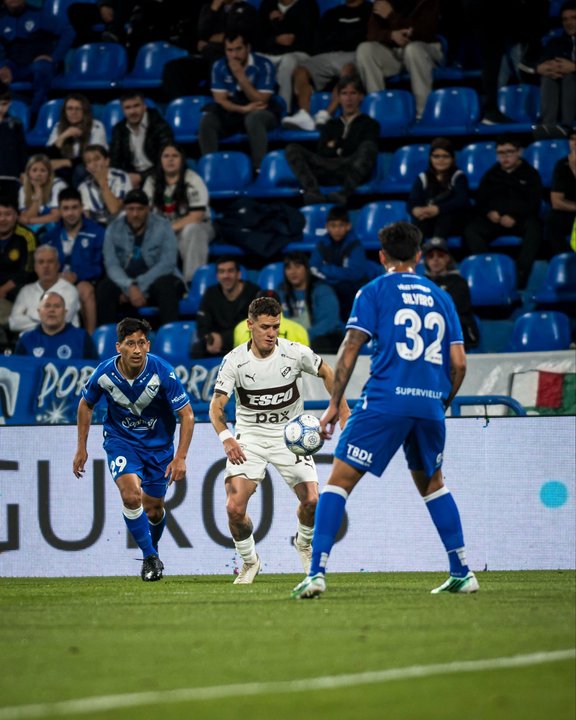 Vélez Sarsfield se deja empatar por Platense en un final dramático